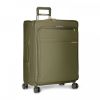 Baseline Large Expandable Spinner by Briggs & Riley